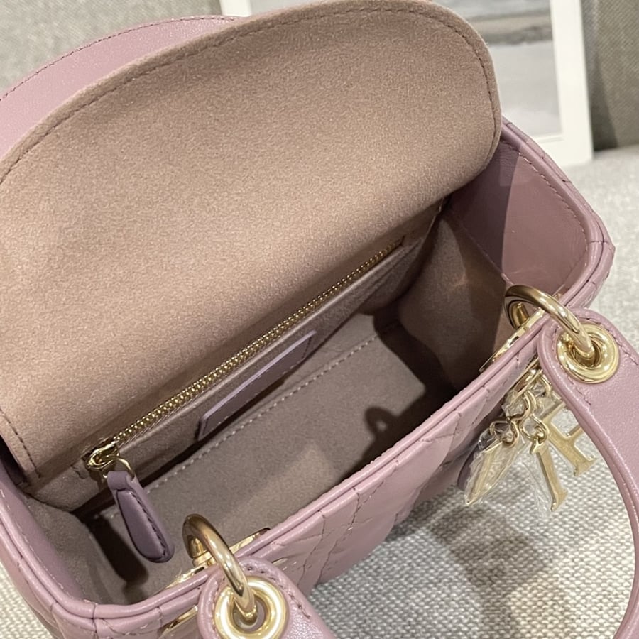 Dior 17 x 15 x 7cm