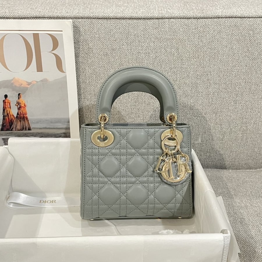 Dior 17 x 15 x 7cm