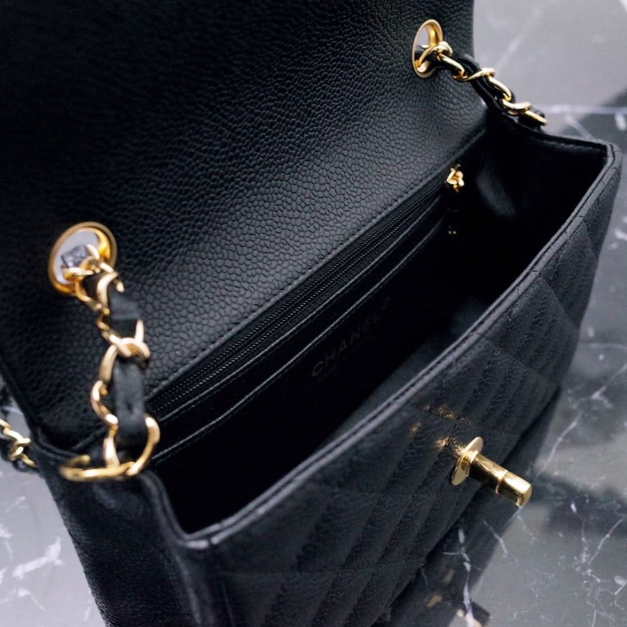 Chanel  20x12x6cm