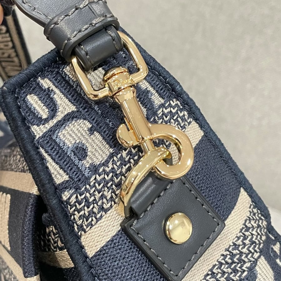 Dior 23*15*8cm