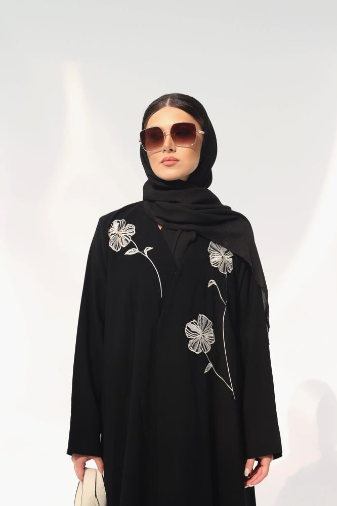 عباية تطريز ورد