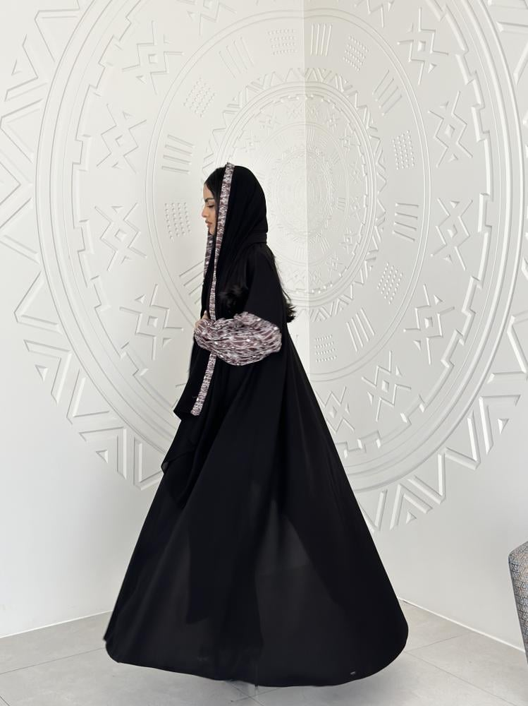 عباية كريب اسود