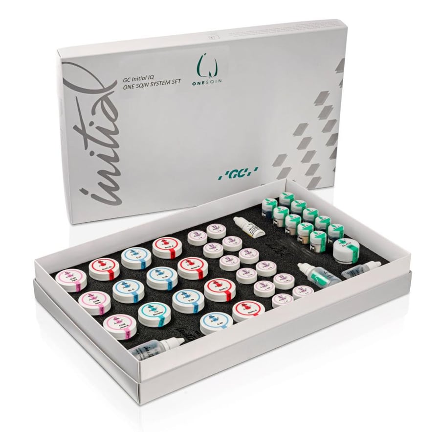 GC Initial IQ Lustre Paste ONE Enamel Effect Shade OP L OP 4g - Lustre Enamel Fog