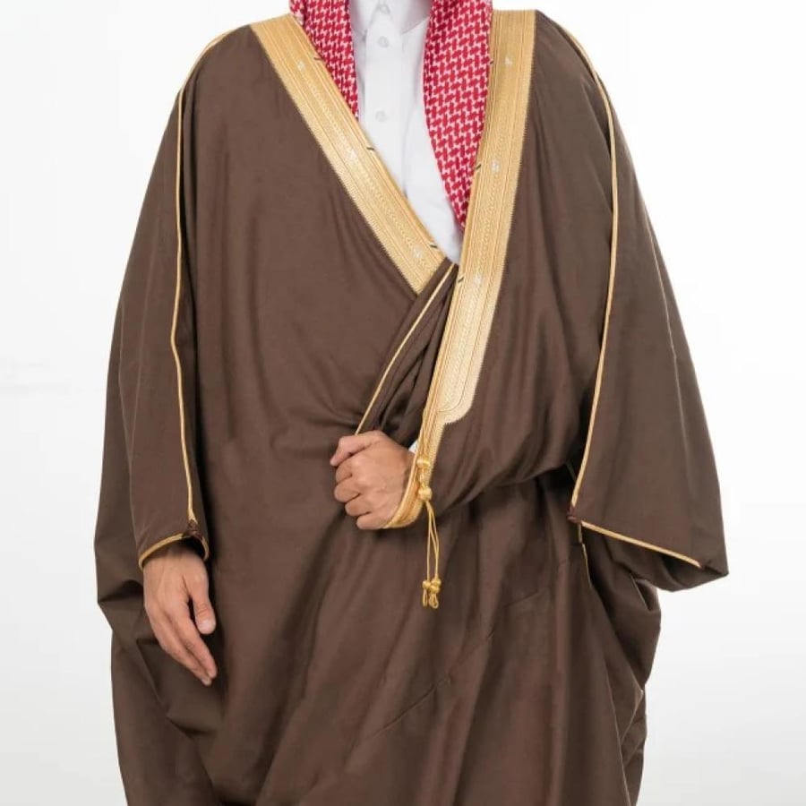 بشت ربيعي اللون عودي