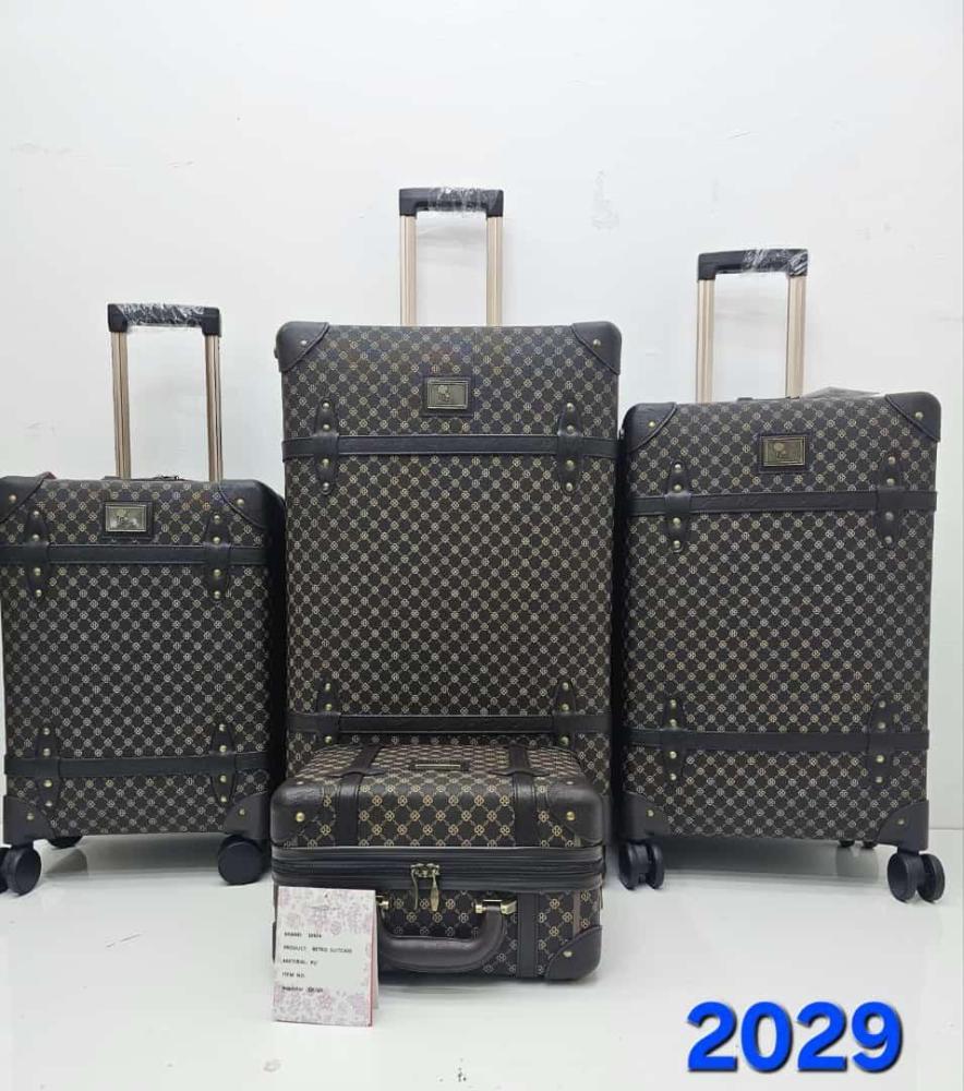 طقم شنط من ٤ قطع
