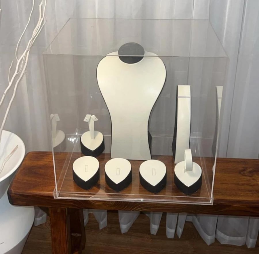 طقم للاكسسوارات قطع اسود