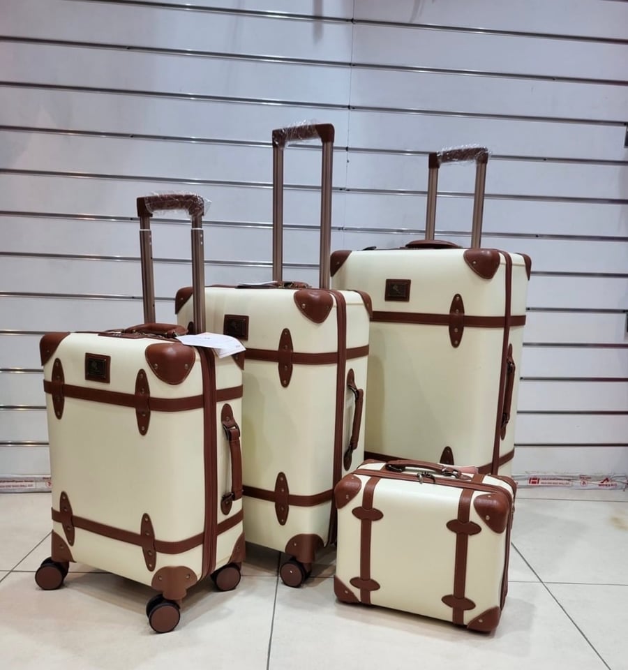 طقم كلاسيك من 4 قطع