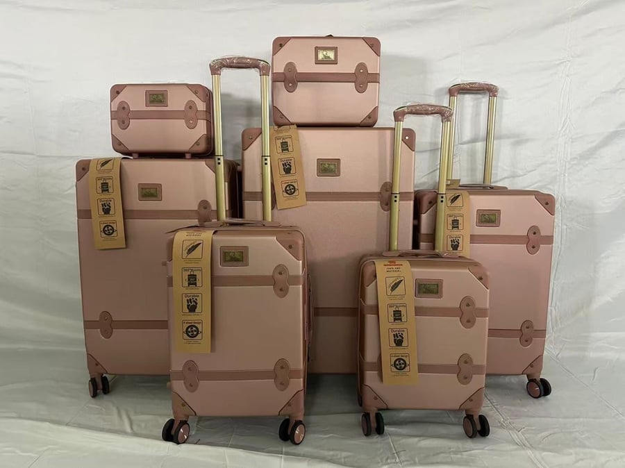 طقم كلاسيك ٤ قطع