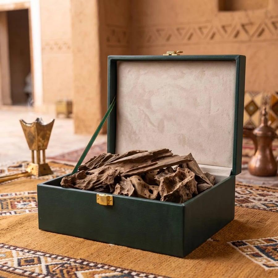 صندوق إهداء جلدي فاخر للعود