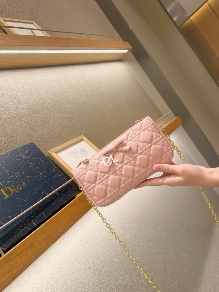 شنطة ديور