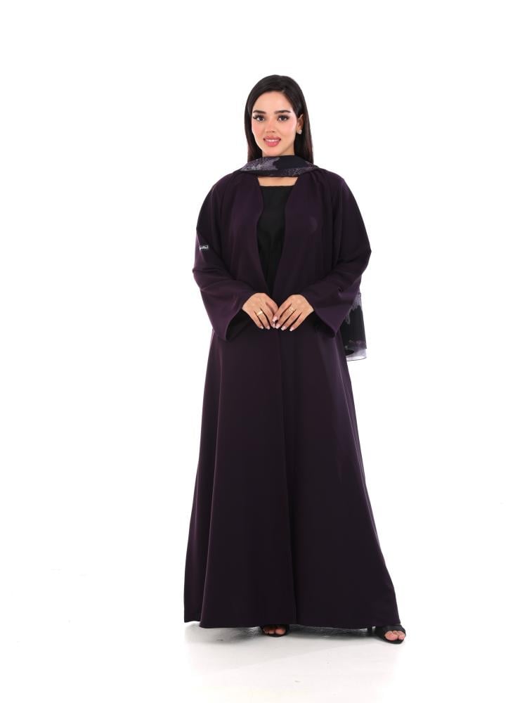 عباية لمسة بتصميم أنيق وفخامة عصرية