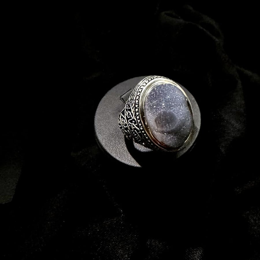 Yemeni agate tree-shaped crystal - from rare pieces - crafted by Aref.. silver 990.. size (US 10).. length of the stone (22.5).. width of the stone (16.5)