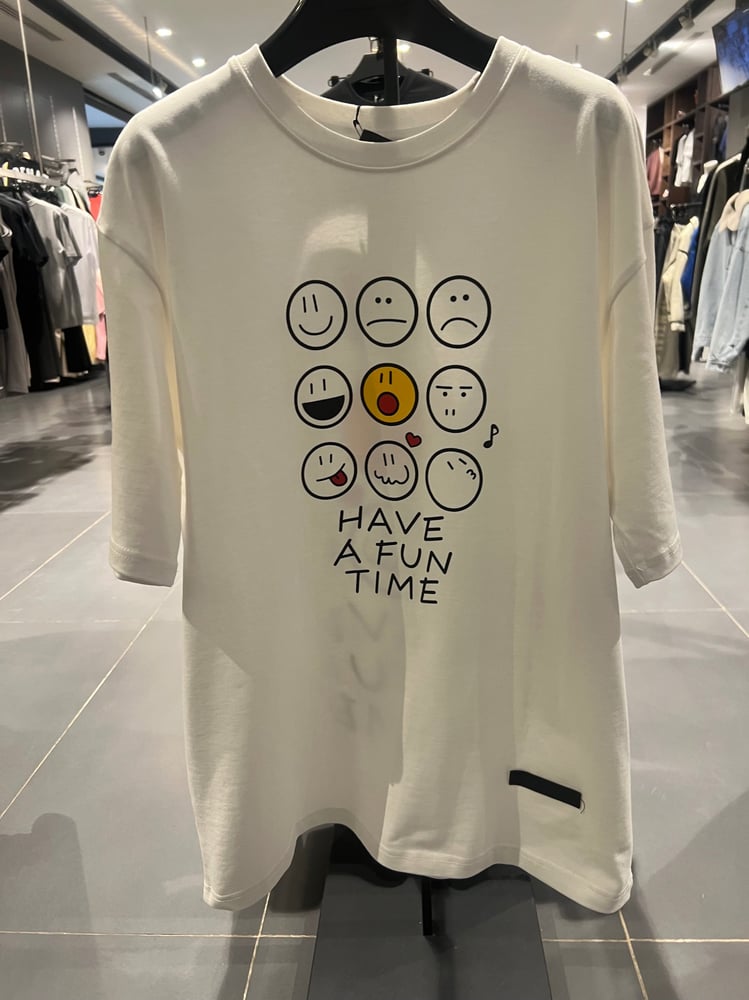 T-SHIRT