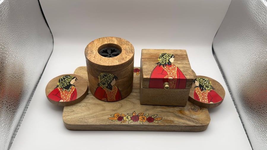Wooden tray with incense holder and incense burner with traditional Najdi pattern
