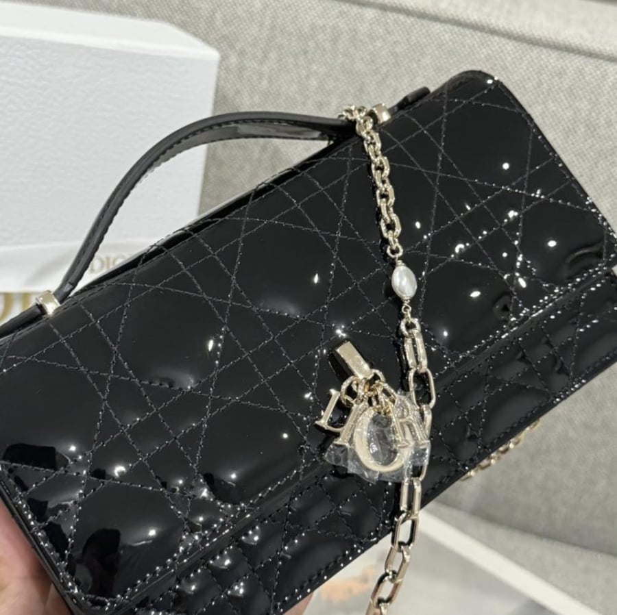 Mini Lady Dior Bag مقاس ميني لامع
