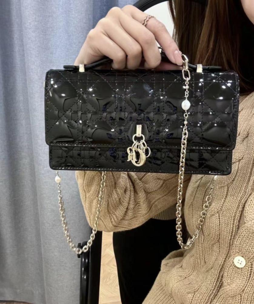 Mini Lady Dior Bag مقاس ميني لامع