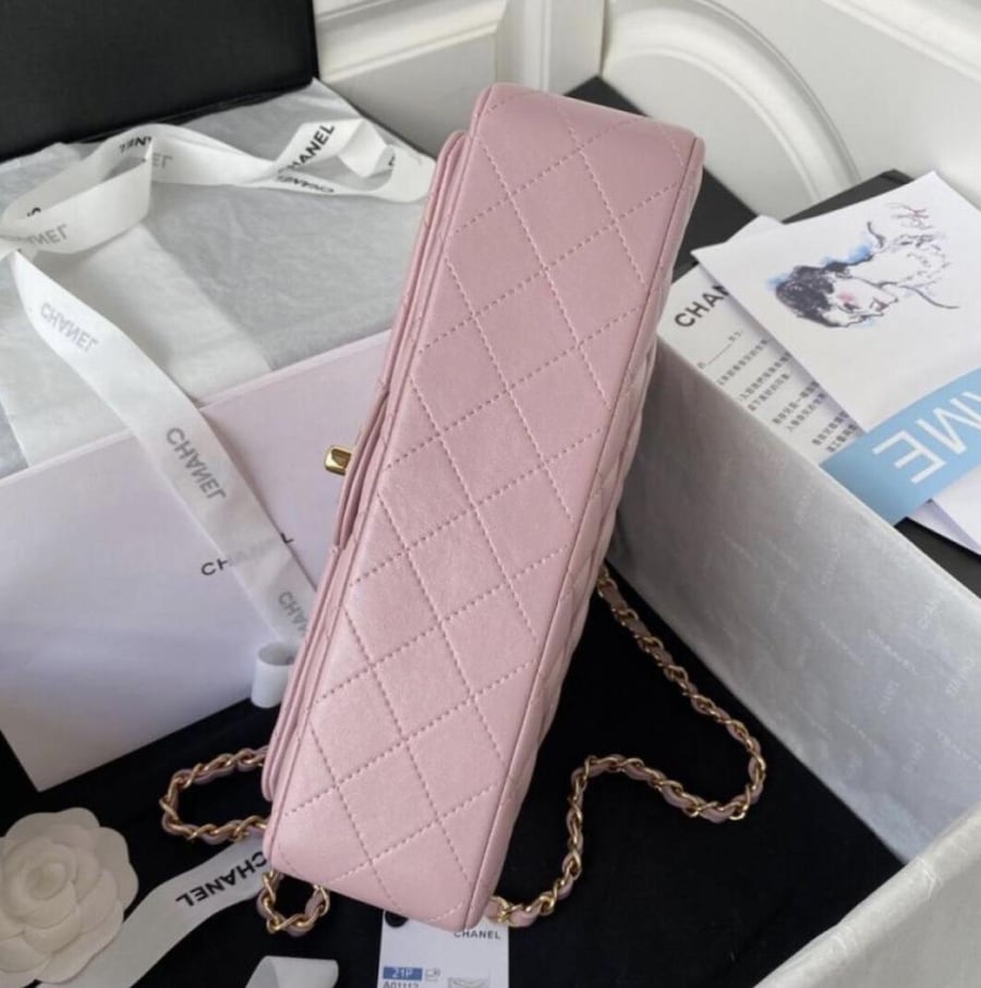 شانيل كلاسيك ميديم جلد لامب سكن مقاس 25.5cm