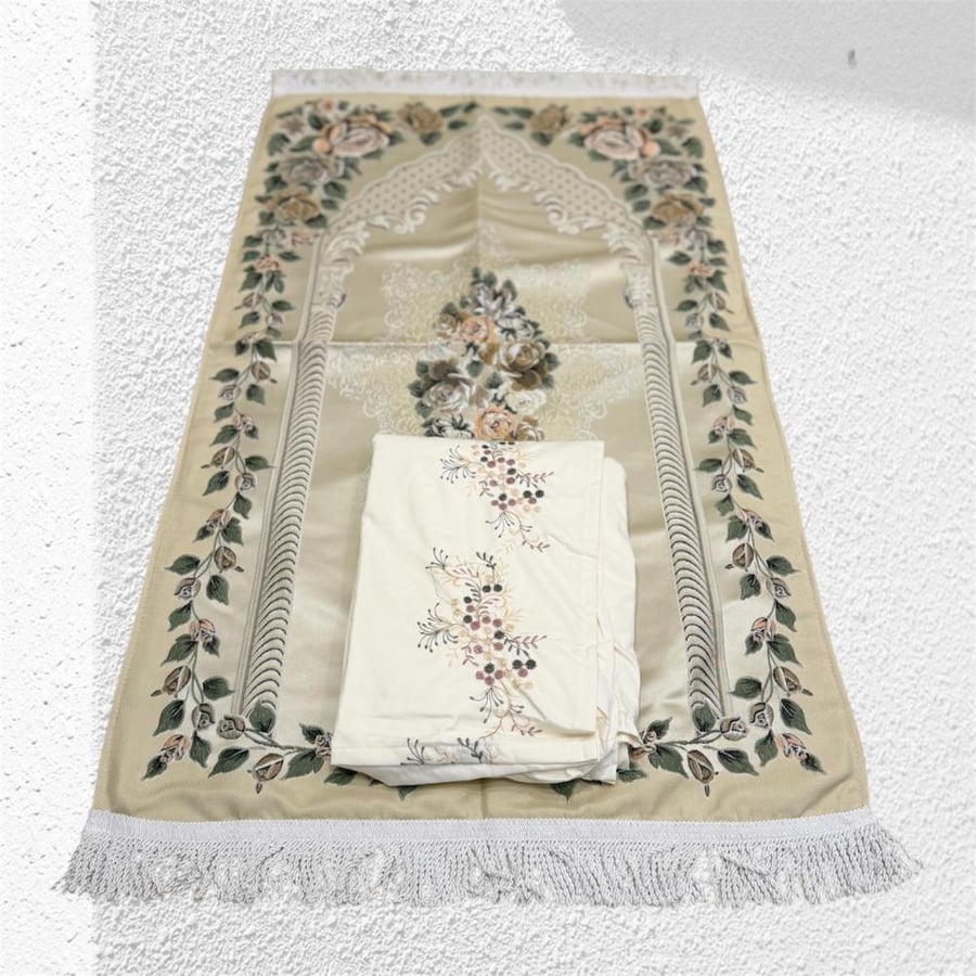 طقم سجادة: ثوب صلاة