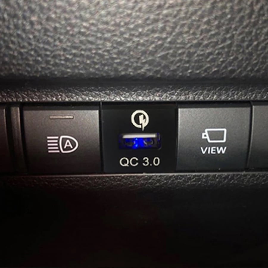 منفذ USB تويوتا جديد