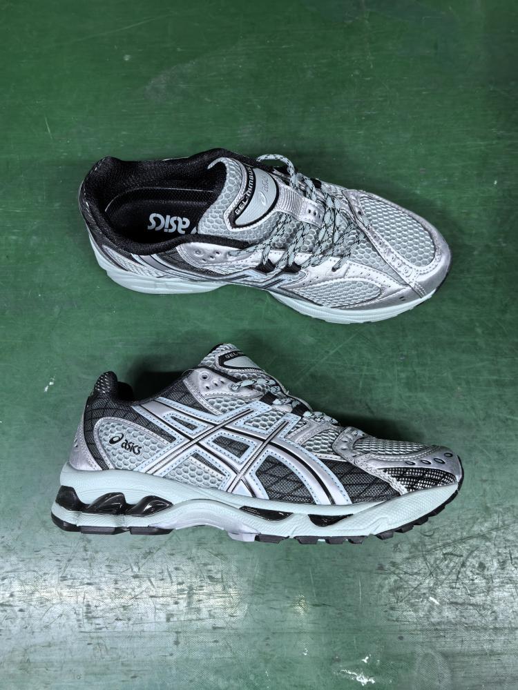 ASICS GEL-KAYANO 14