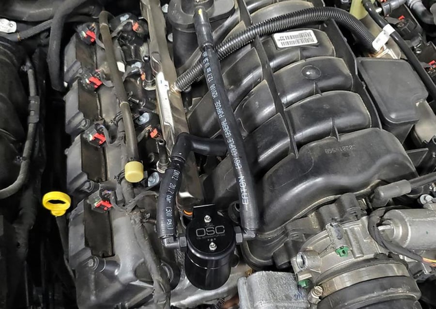 كاتش كان من شركة  J&L   الامريكية  05-23 Dodge Charger 5.7L Hemi - Black