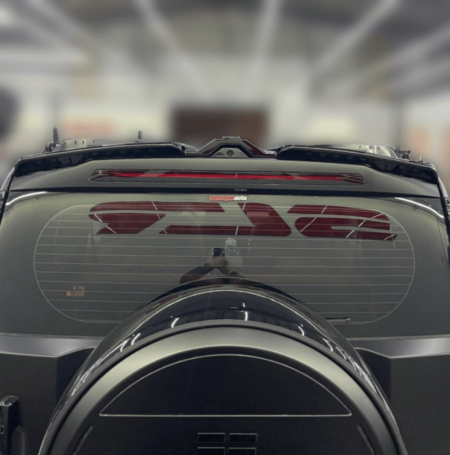 جناح خلفي رياضي أسود لامع – جيتور G700