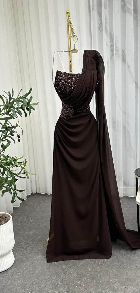 فستان سهرة بني جورجيت تطريز كرستال من Mair Fashion