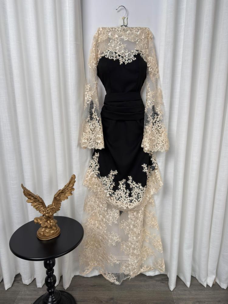 فستان سهره أسود دانتيل على باربي فاخر من Miar Fashion