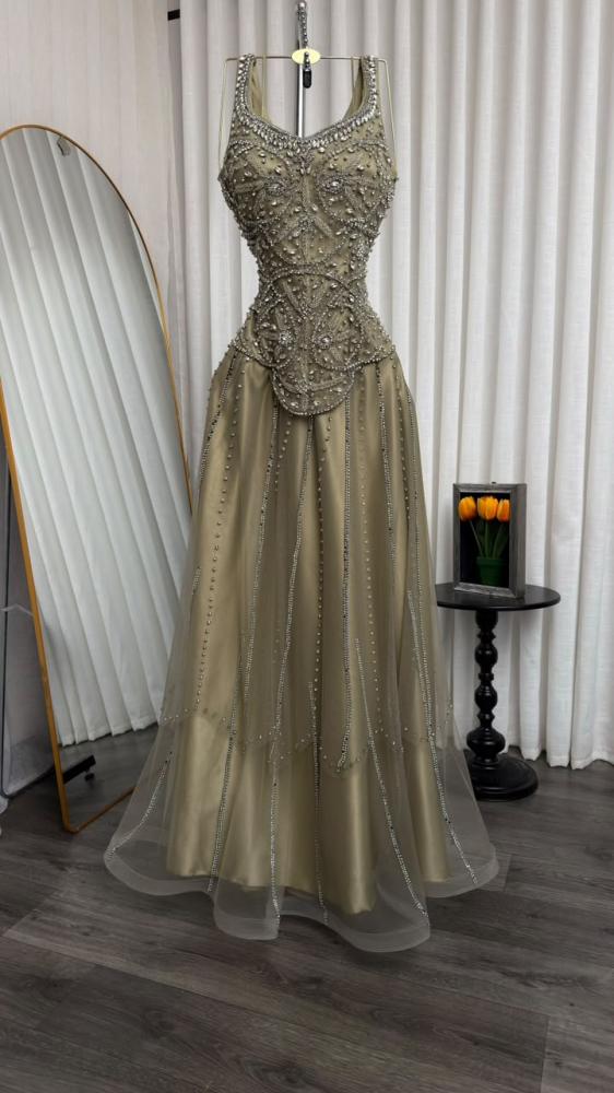 فستان سهره تفته استرتش تطريز يدوي متقن من miar fashion