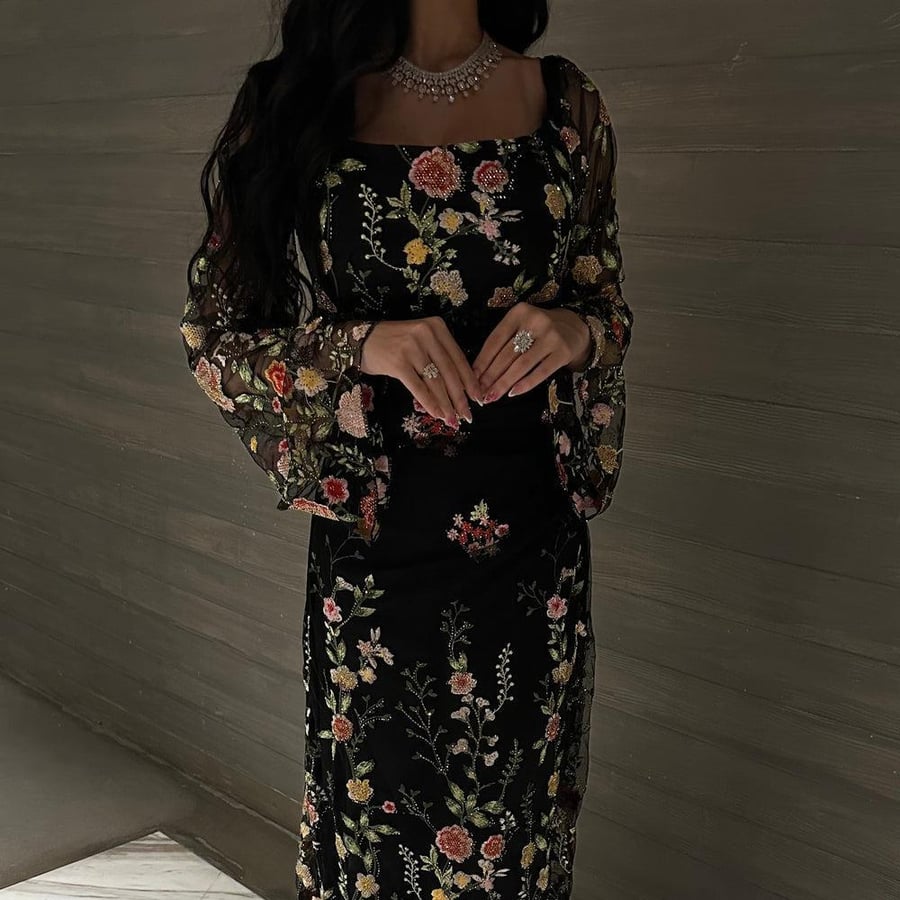فستان سهرة من قماش المخمل المشجر الراقي من miar fashion