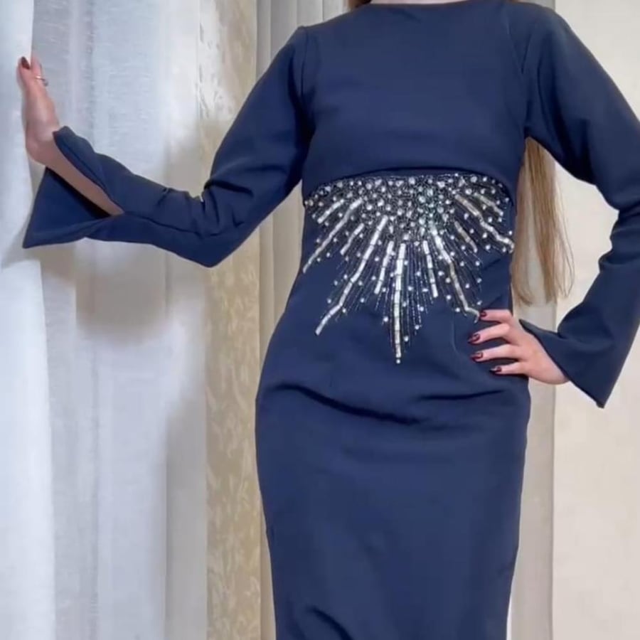 فستان بترولي باربي تطريز يدوي من Mair Fashion