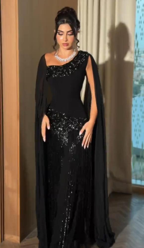 فستان أيمان من Miar Fashion