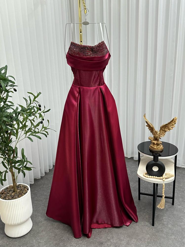 فستان ميكادو لمعه علا تطريز يدوي /Mair Fashion