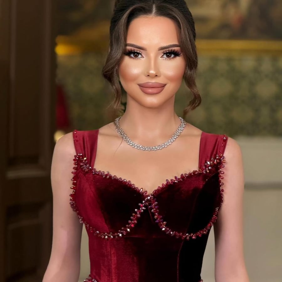 فستان جوخ تطريز يدوي مع تفته ناعم من miar Fashion