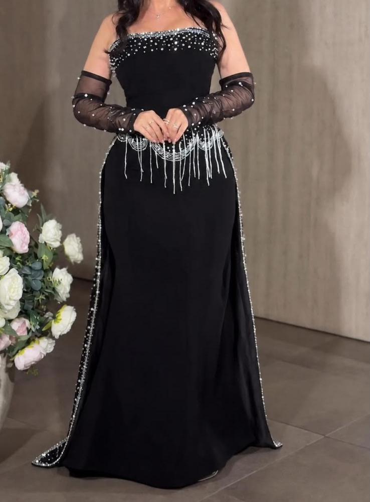 فستان سهره أسود باربي علا ميكادو لول كبس بتصميم راقٍ من miar fashion