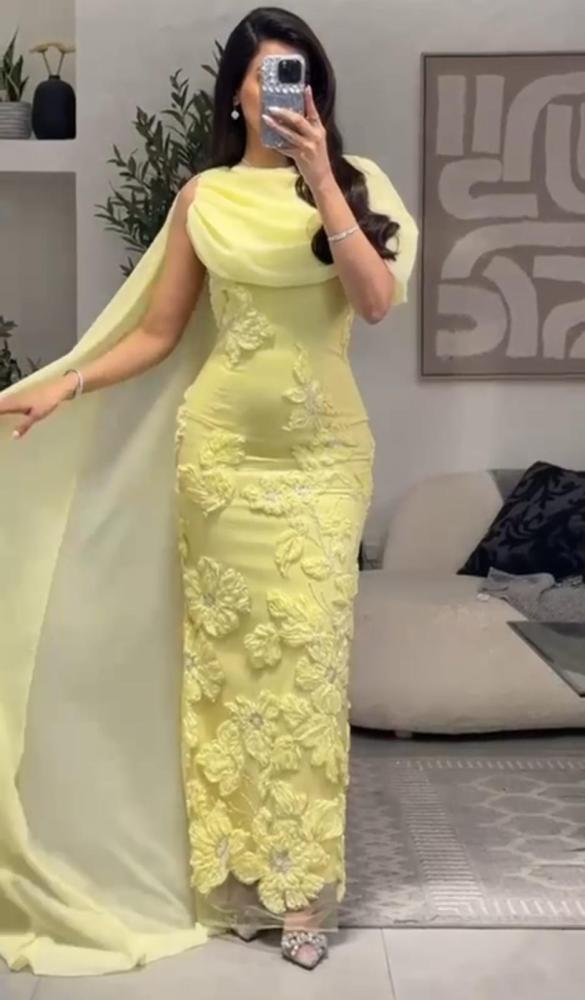 فستان أصفر باربي مع ورد فخم ️من Mair Fashion