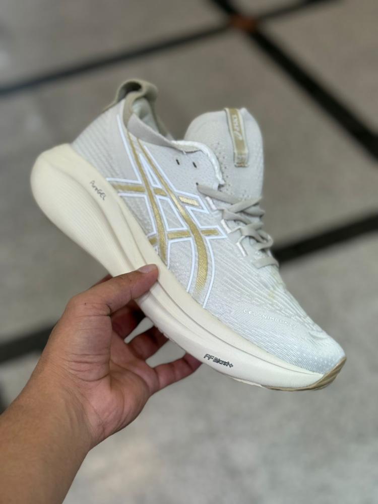 Asics Gel-Nimbus 27 shoes