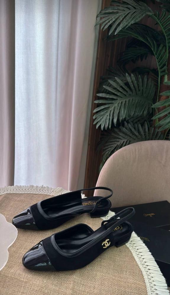 Chanel heel