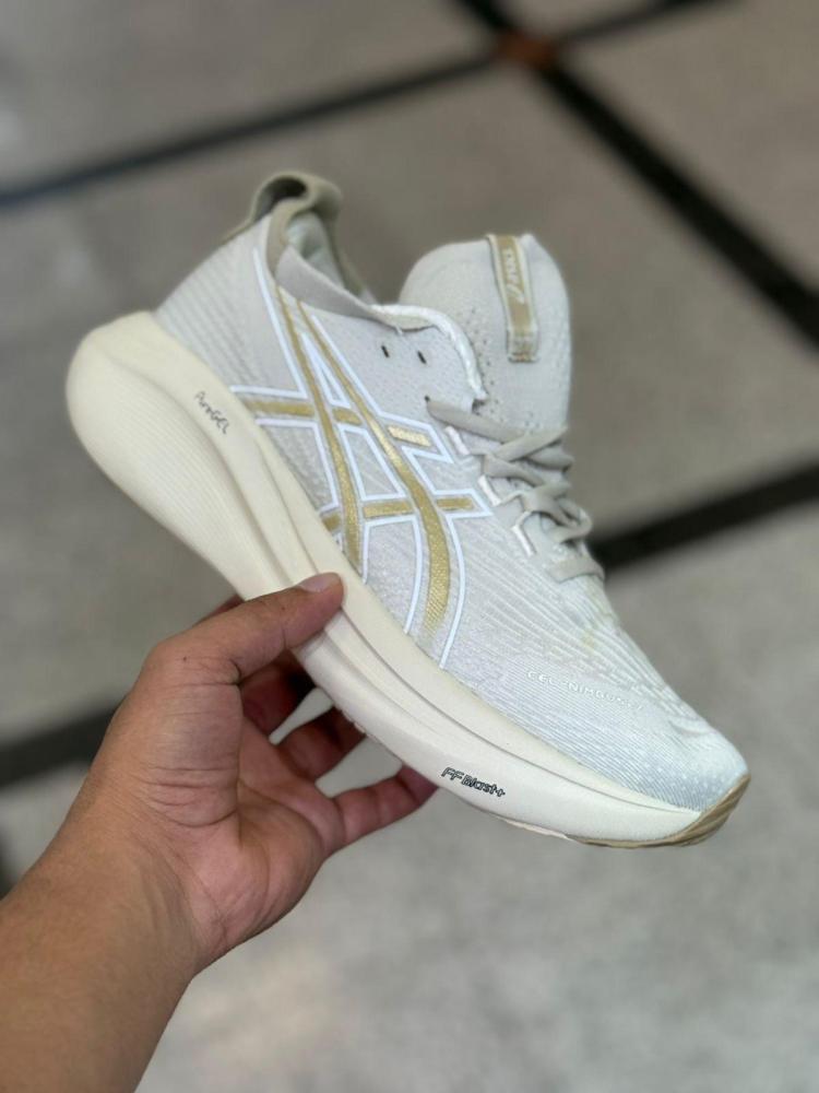 Asics Gel-Nimbus 27 shoes
