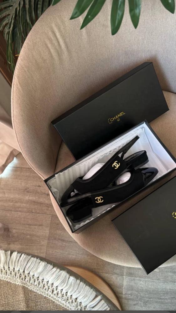 Chanel heel