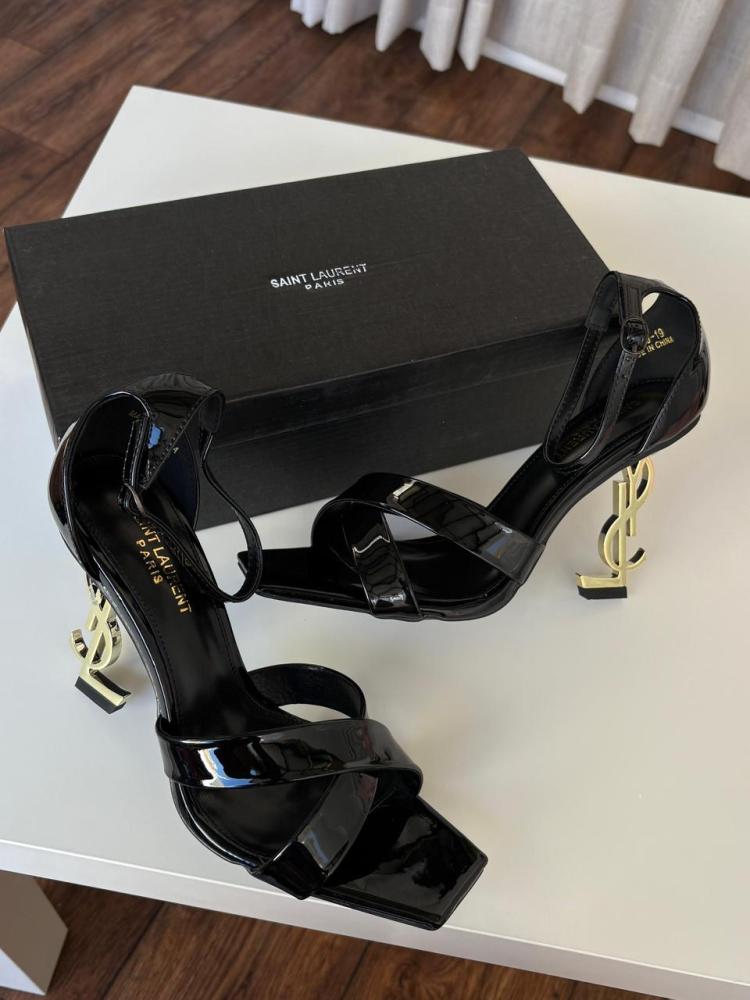 Yves Saint Laurent heel