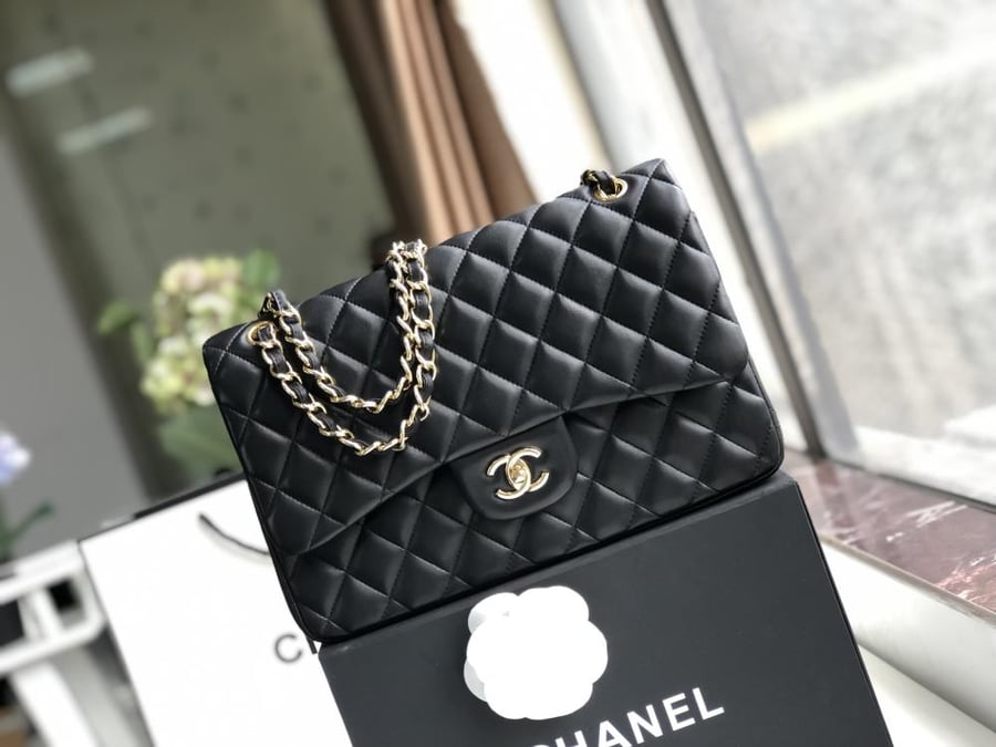 شنطة شانيل classic