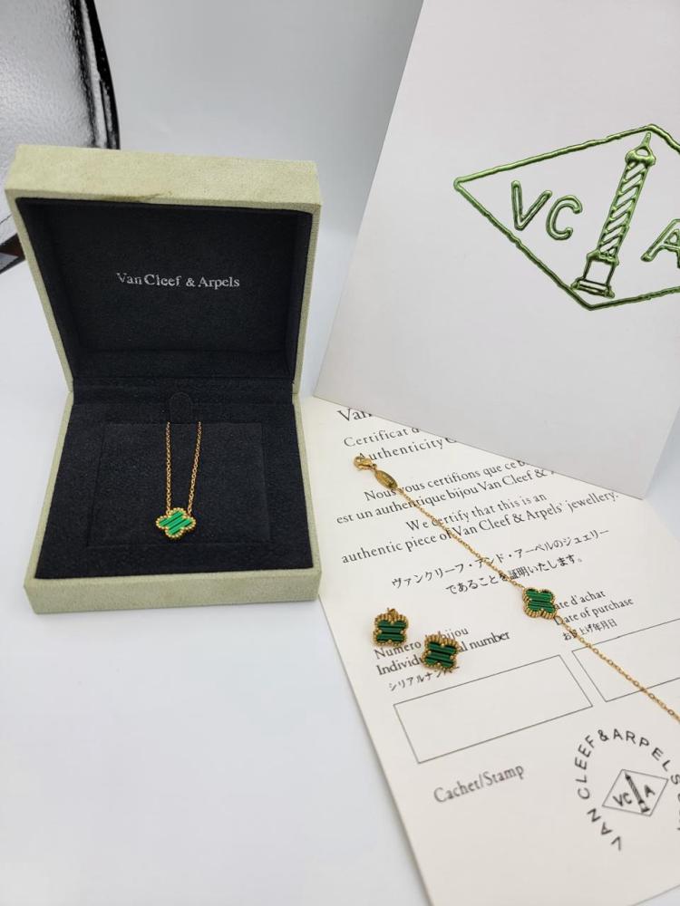 Van Cleef necklace with accessories