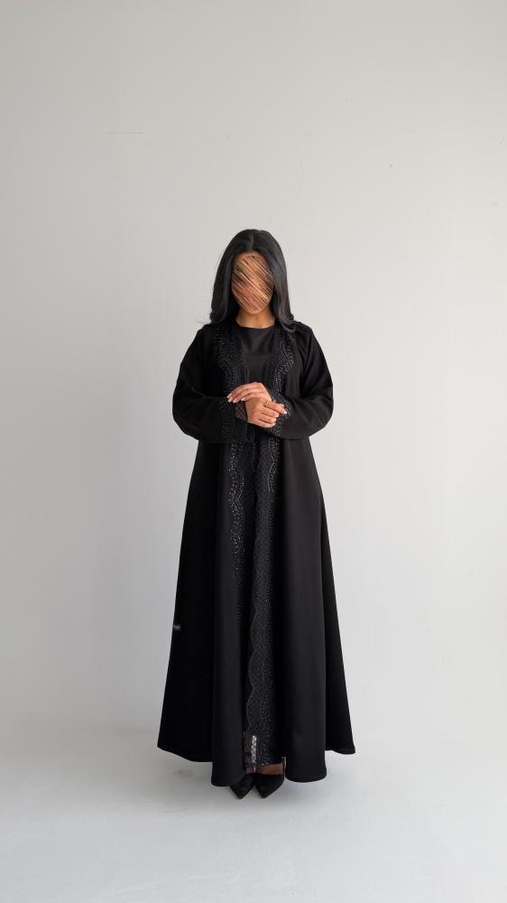 عباية-سوداء-مطرزة