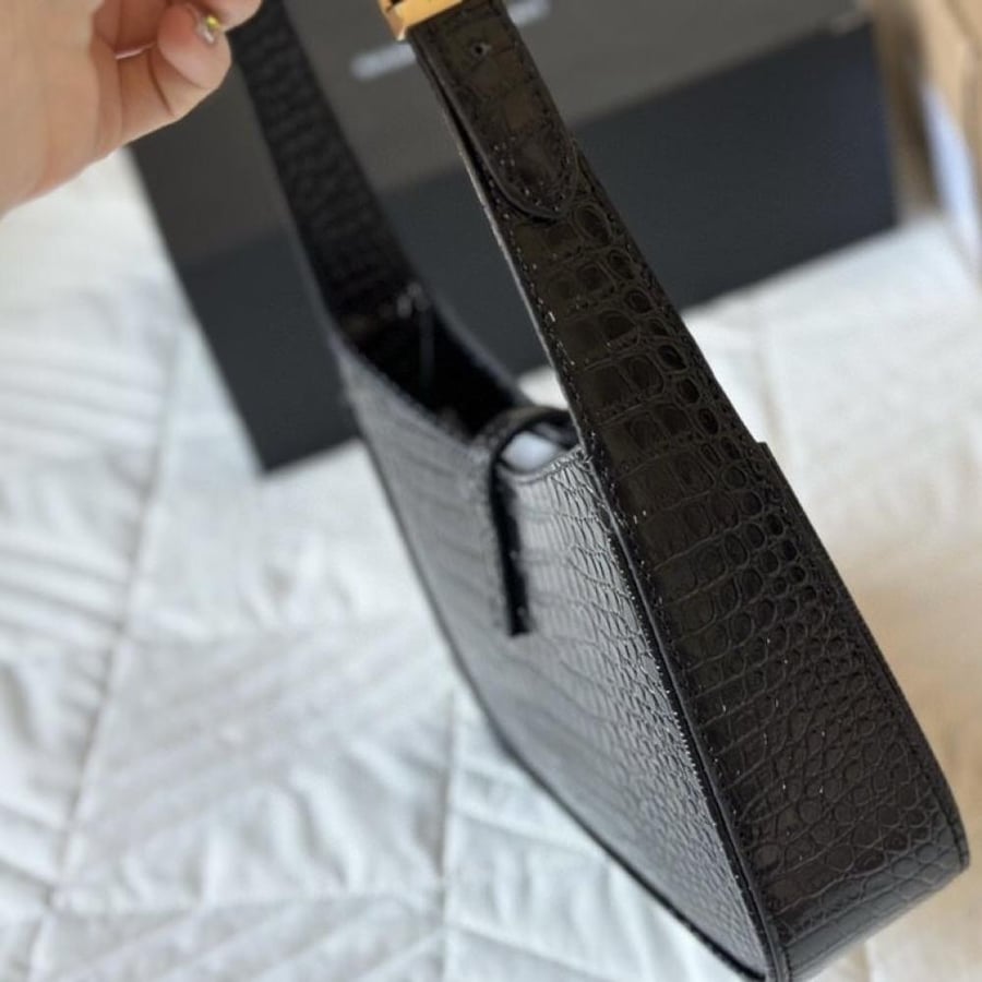 SAINT LAURENT