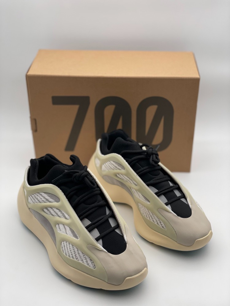 yeezy 700