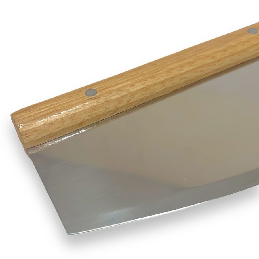 Pizza cutter with wooden handle