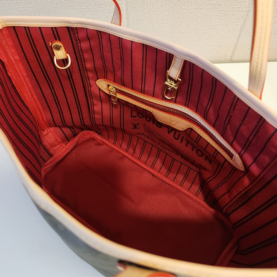 لويس فيتون LV
