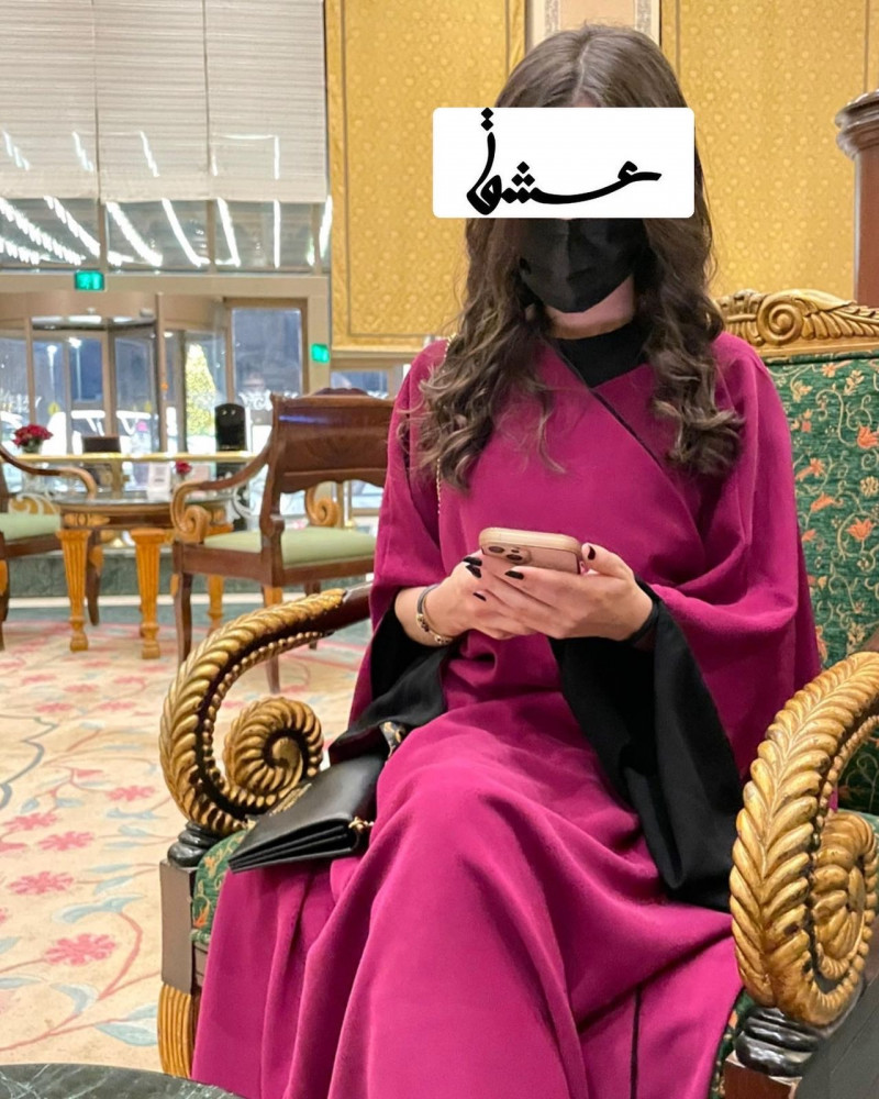 عباية Noir Rose