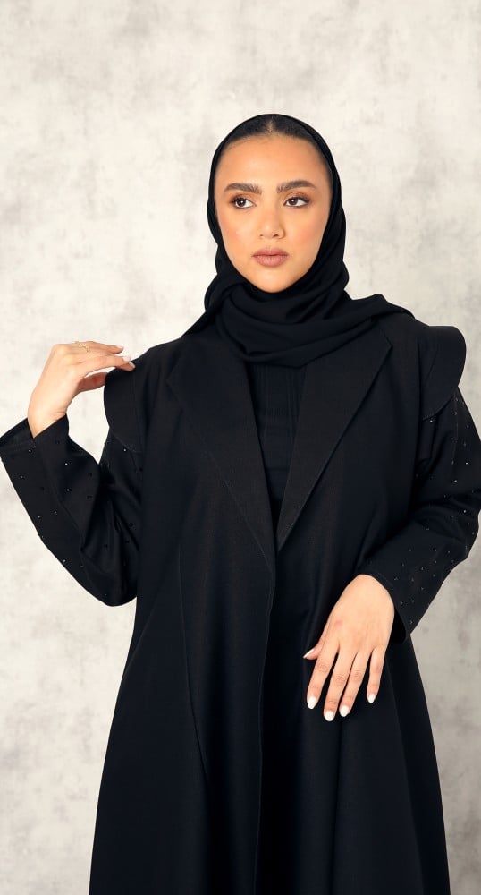 عباية حركة بالأكتاف وكريستال أسود